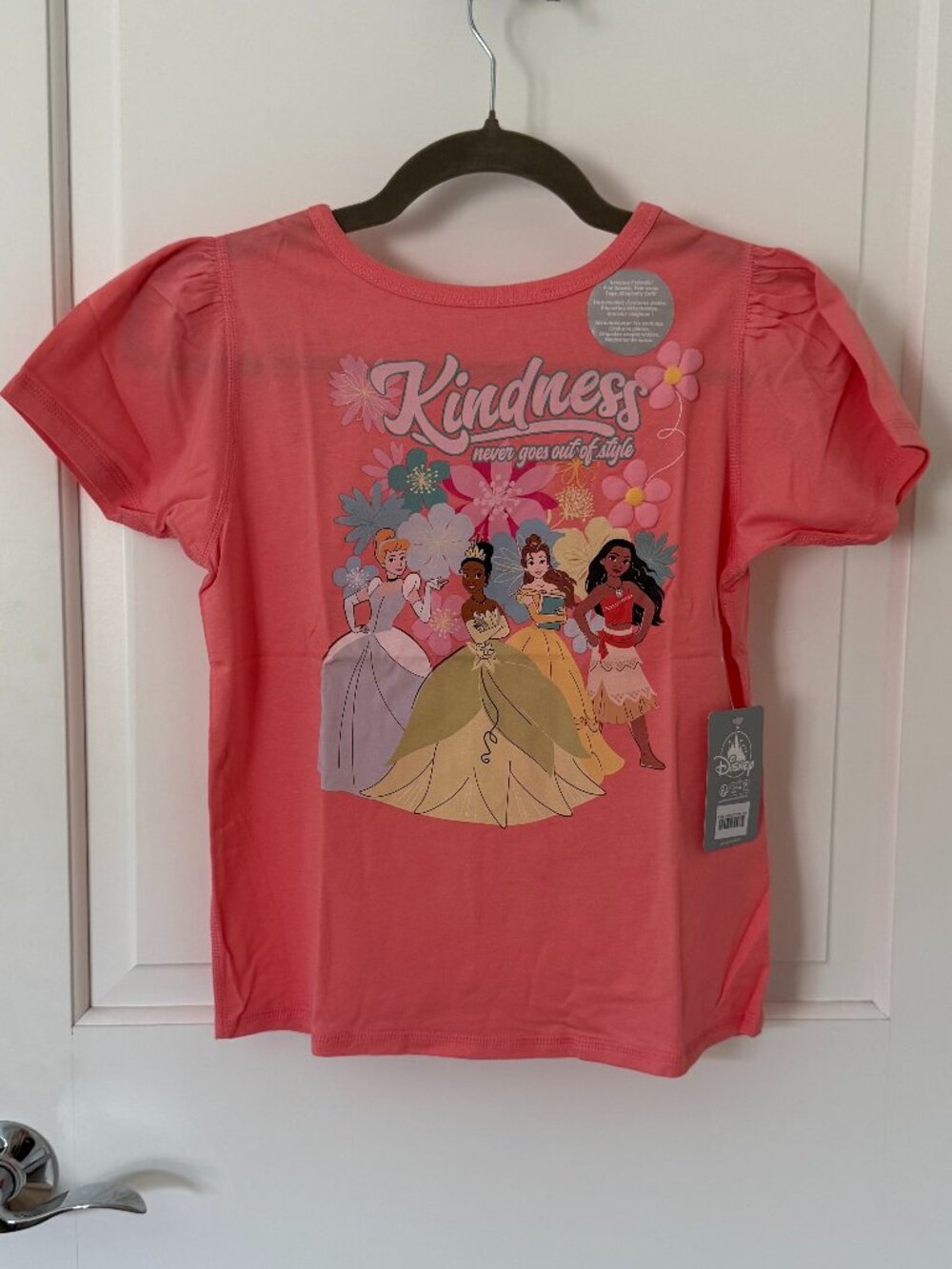 NWT Disney Store Youth/Kids Sensory Friendly Princess Tee Cindy Belle Tiana SZ M
